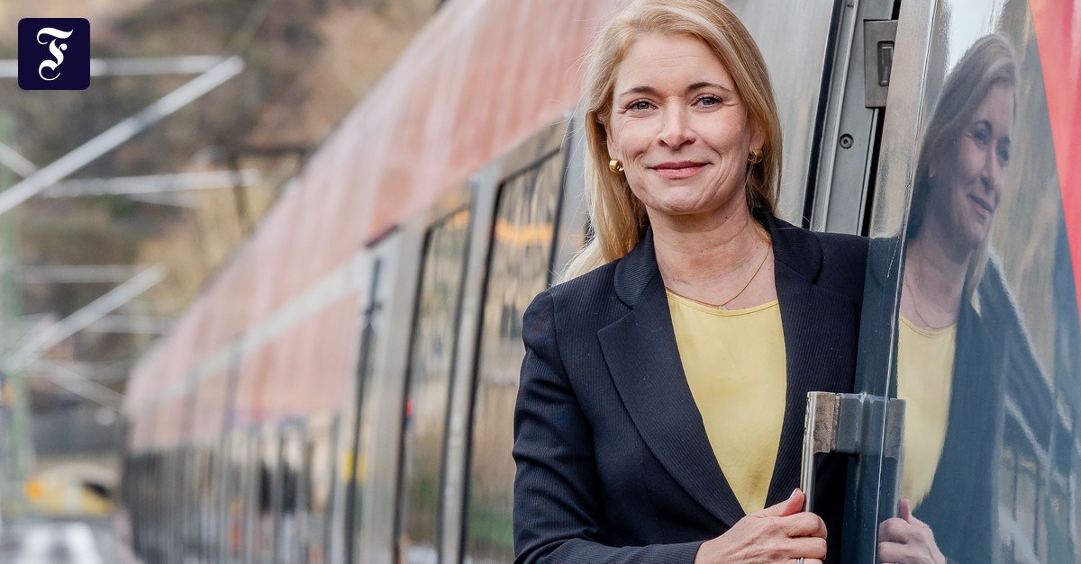 Nach sieben Jahren: Die Deutsche Bahn sieht nicht mehr rot