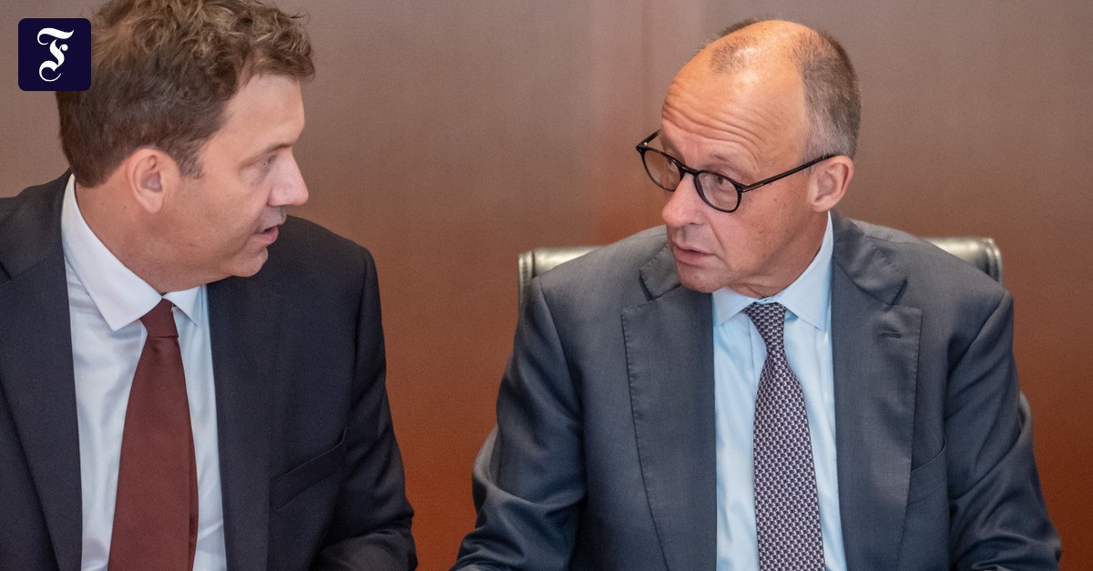 Tankrabatt & Co.: „Hätte das nicht für möglich gehalten“ – scharfe Kritik am Spritpreispaket