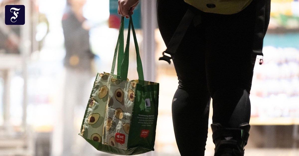 Verpackungsmüll: Langlebigkeit der Tragetaschen zählt nicht