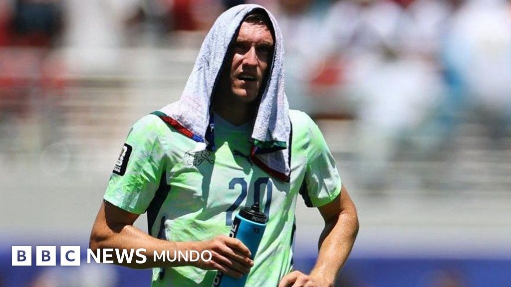 ¿Quiénes ganan y quiénes pierden con las polémicas pausas de hidratación de los partidos del Mundial?