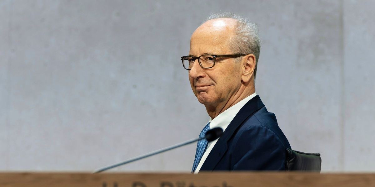 Porsche SE: Hans Dieter Pötsch fordert nach Milliardenverlust Volkswagen zu Einschnitten