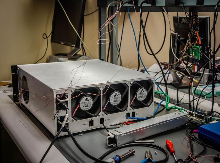 Live markets: Bitcoin has traded below its mining cost for five months, squeezing miners