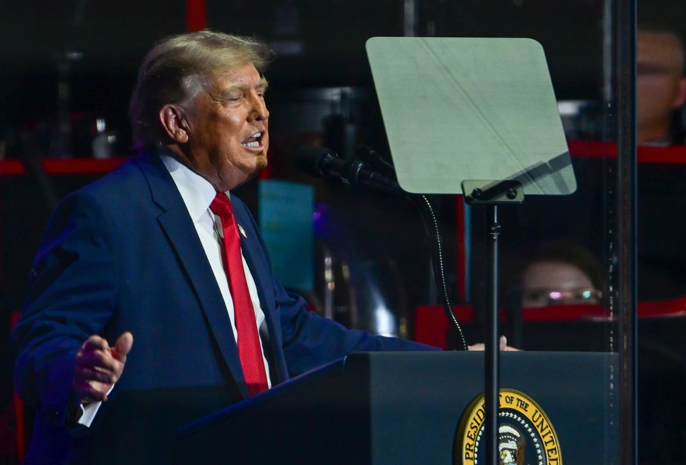 Trump suspends teleprompter operator over Kalshi bets allegations, White House says