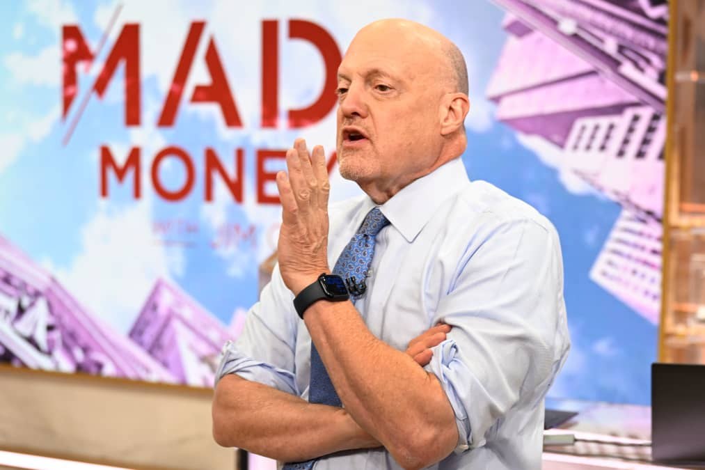 Jim Cramer says these 'Pavlovian trades' are the stocks that benefit when oil spikes