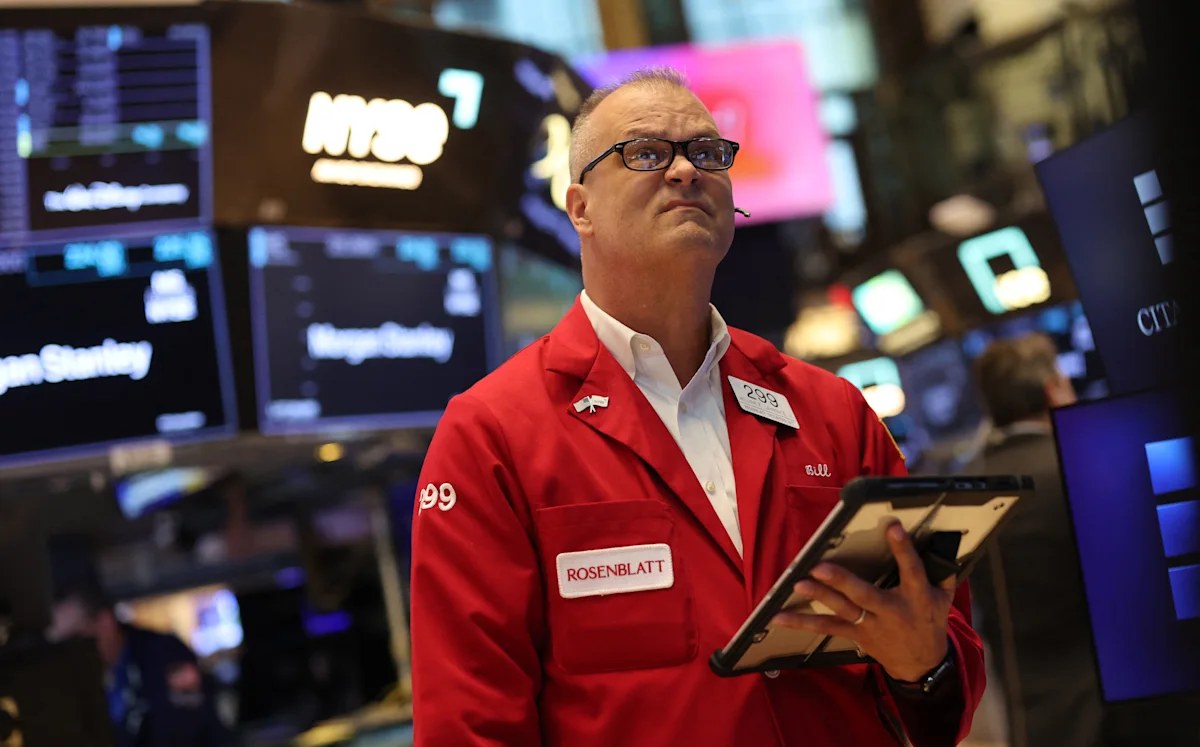 Stock market today: Dow, S&P 500, Nasdaq extend gains as earnings lift stocks