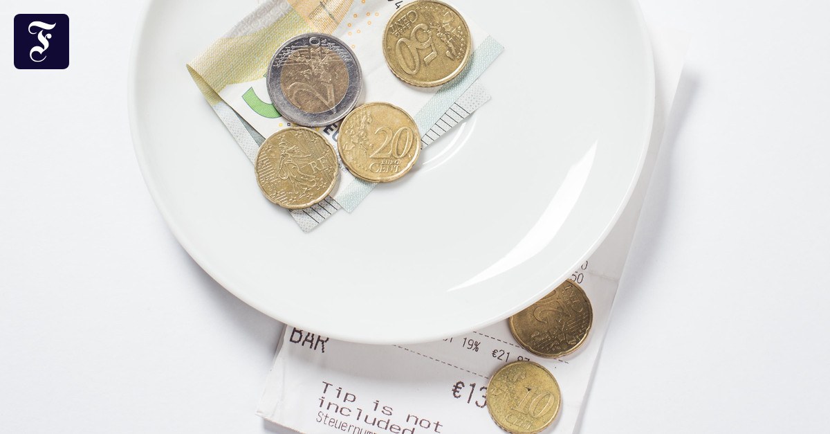 Ein Balance-Akt: Verlangt bald auch der Zahnarzt Trinkgeld?
