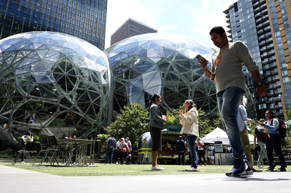 Burnout, frustration and heartbreak: Amazon layoffs take their toll in saturated job market